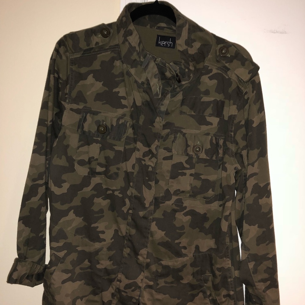 NWOT Kersh camo coat jacket.
